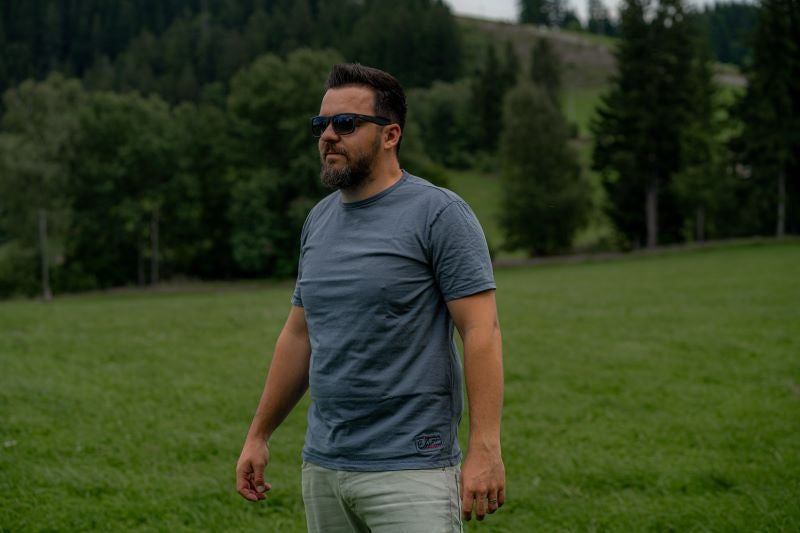 Herren T-Shirt aus Baumwolle Tee Base M